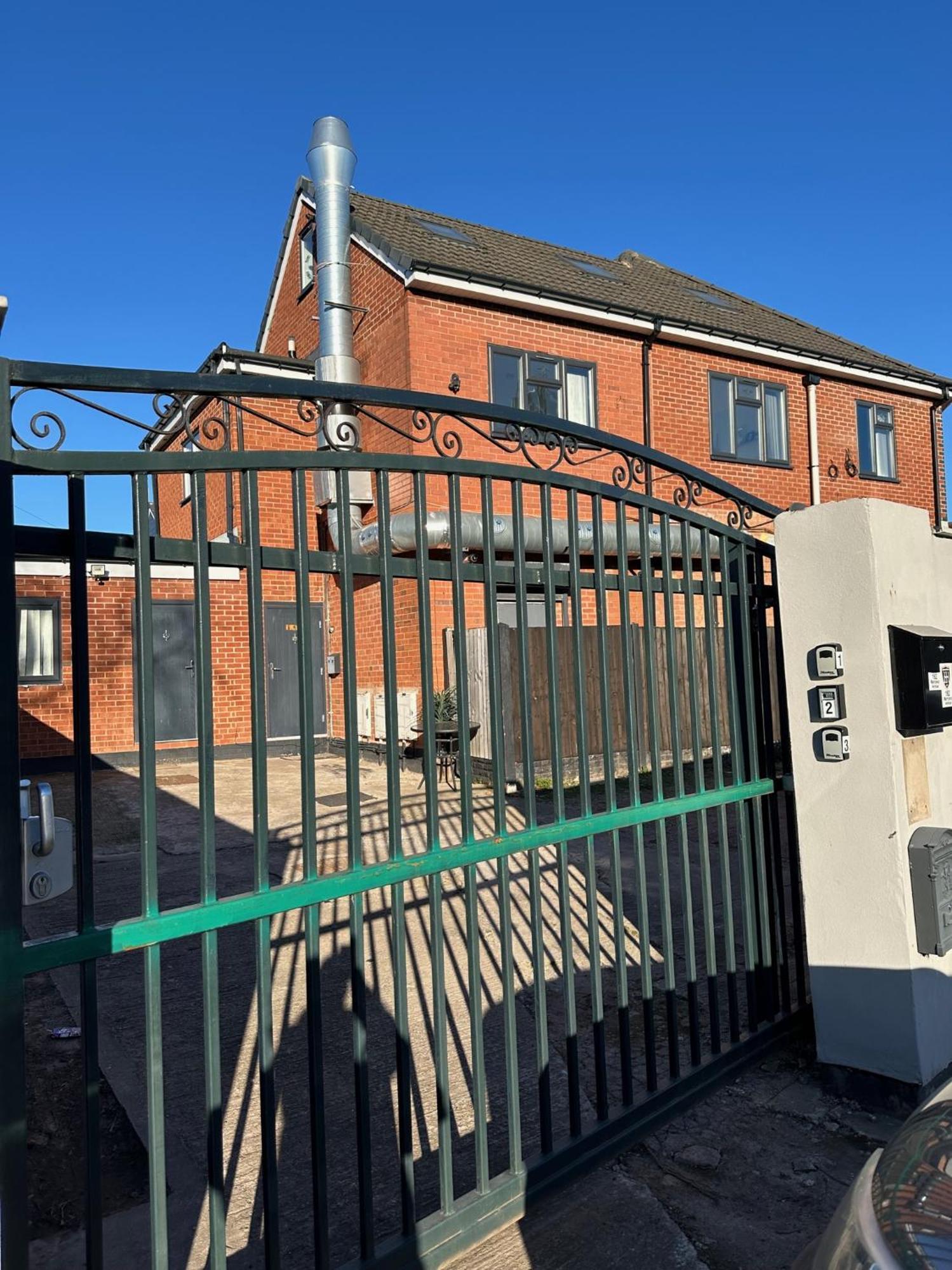 Cosy 3 Bed Apartment Near Birmingham Airport & Nec Perfect For Groups & Contractors! Экстерьер фото